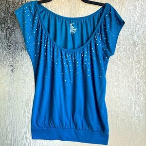 Gap XS blue top with rhinestones